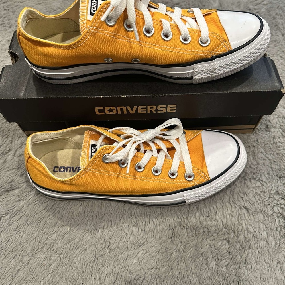 Converse Sunburst Yellow Low-Tops